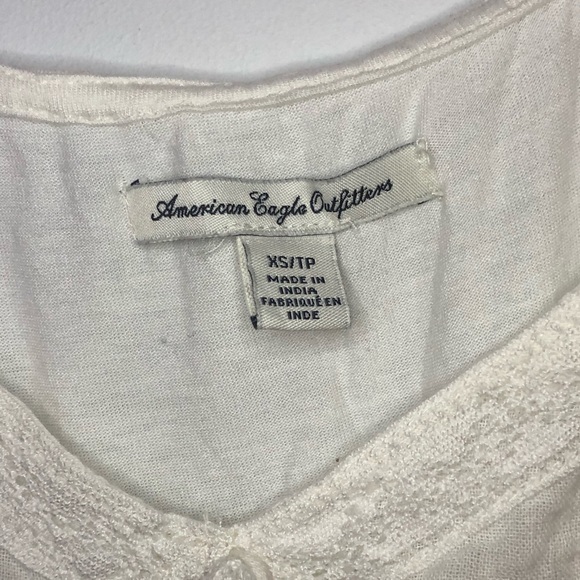 White top - Picture 3 of 4